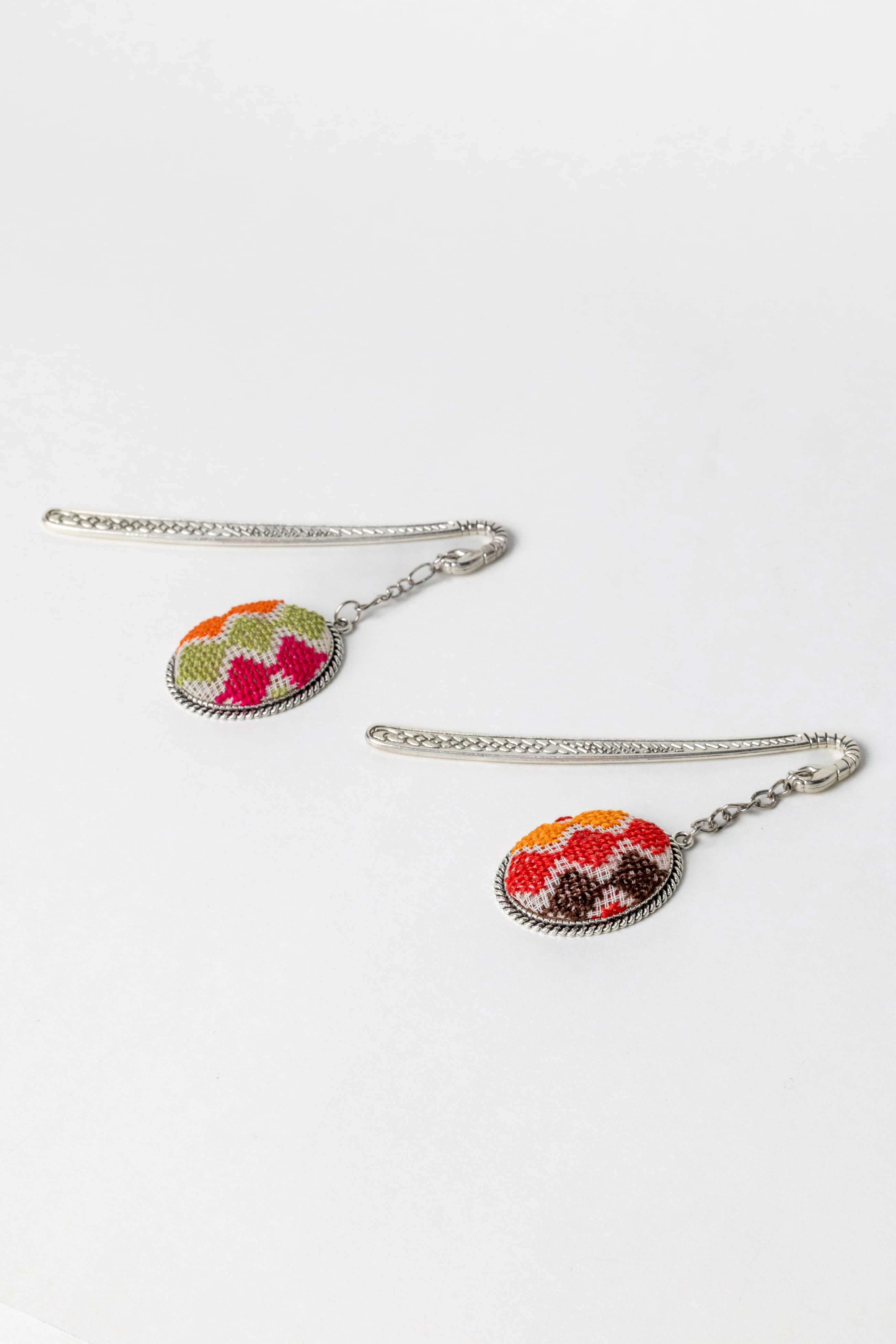 Hand-Embroidered Traditional Bookmark – Unique Cultural Accessory for Book Lover