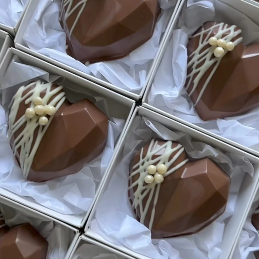 Custom Name Chocolates – Elegant Favors for Weddings, Engagements, Henna Parties