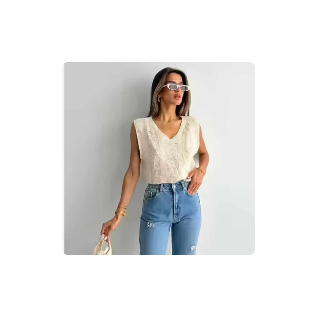 🧶 Free Size Knitted Blouse – A Cozy Touch & Everyday Elegance