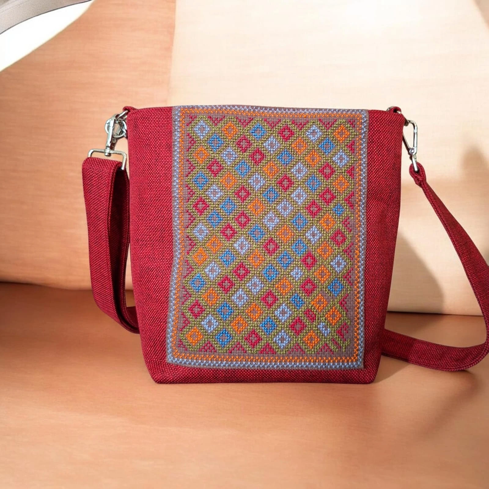 Handbag – Collection of Palestinian Stitches