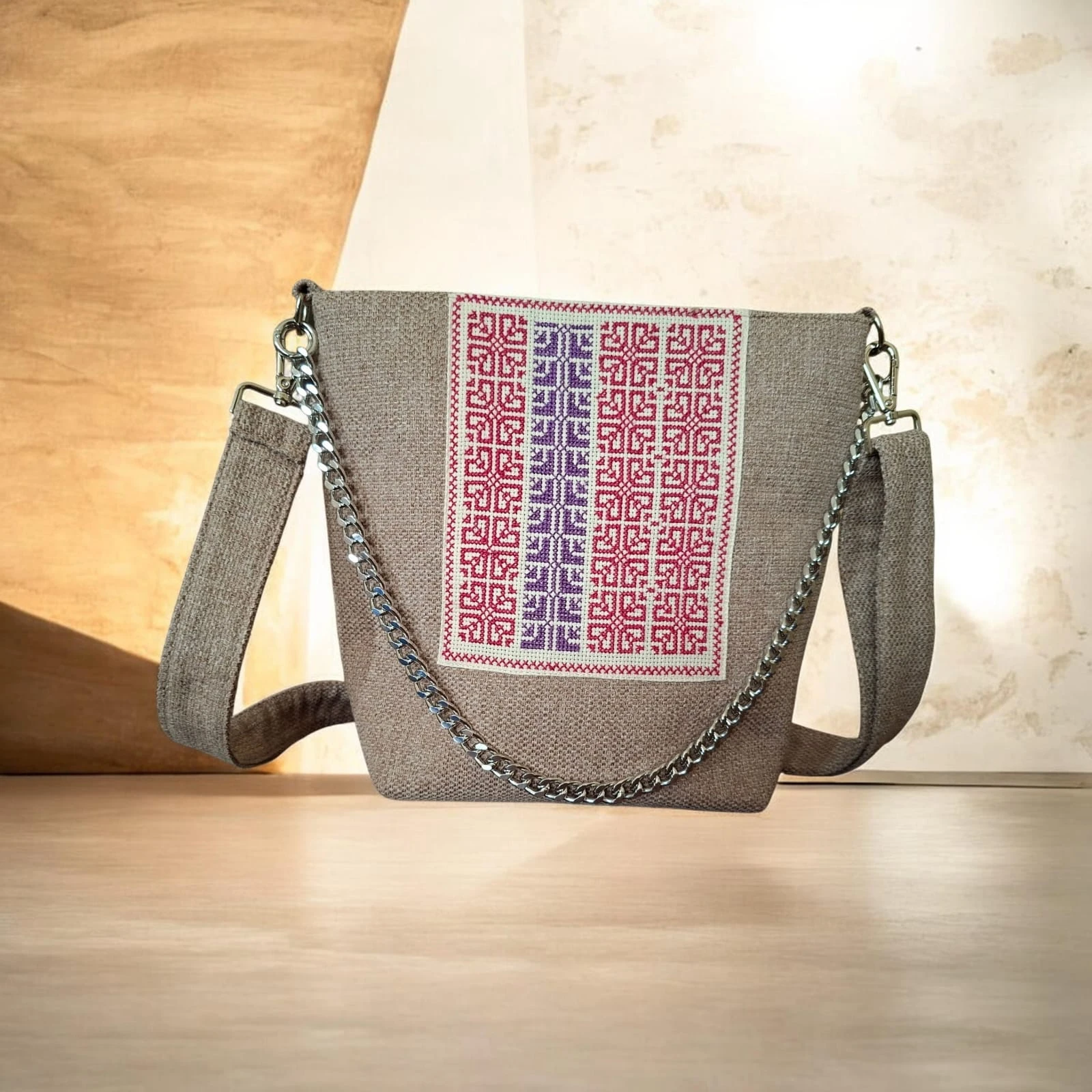 Handbag – Collection of Palestinian Stitches