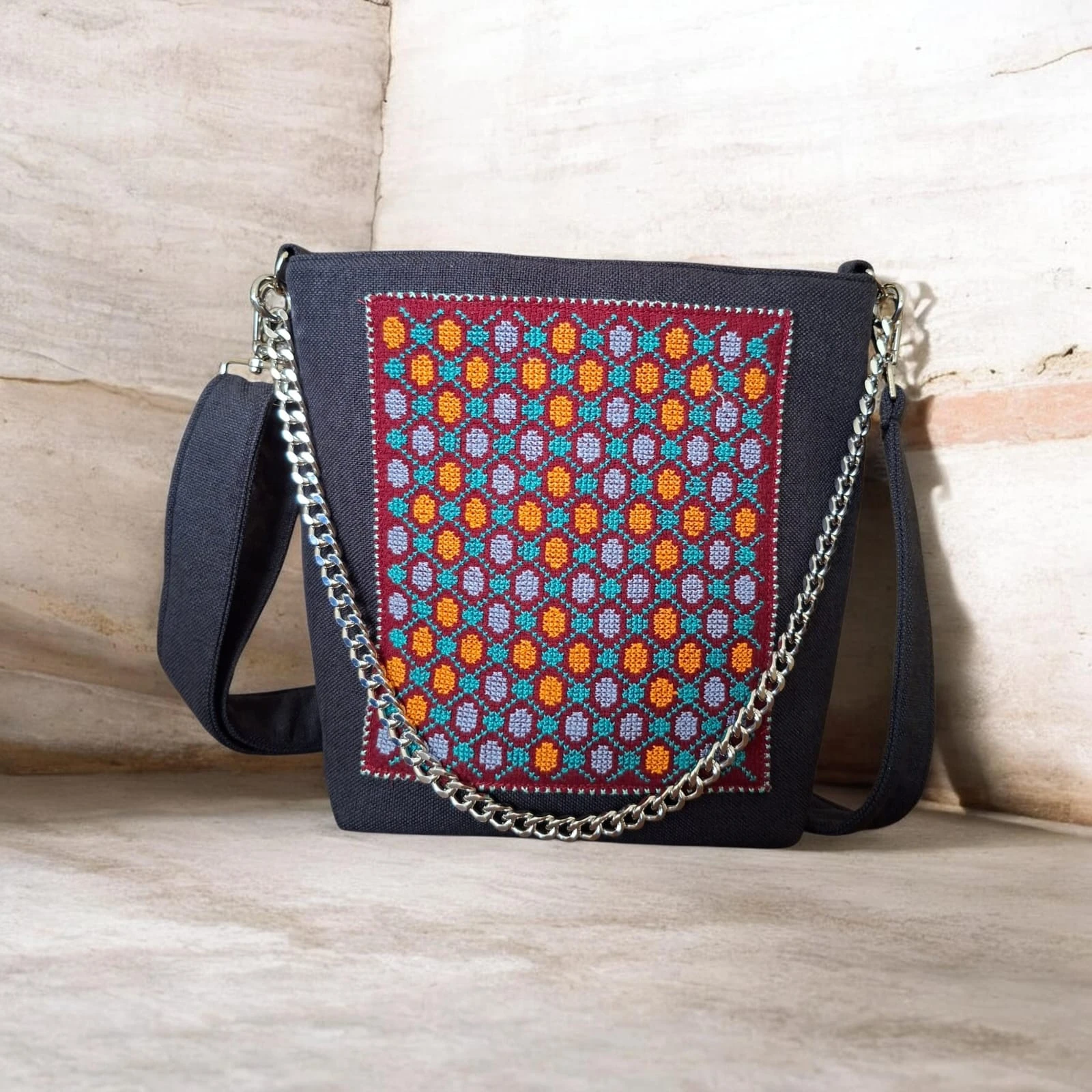 Handbag – Collection of Palestinian Stitches