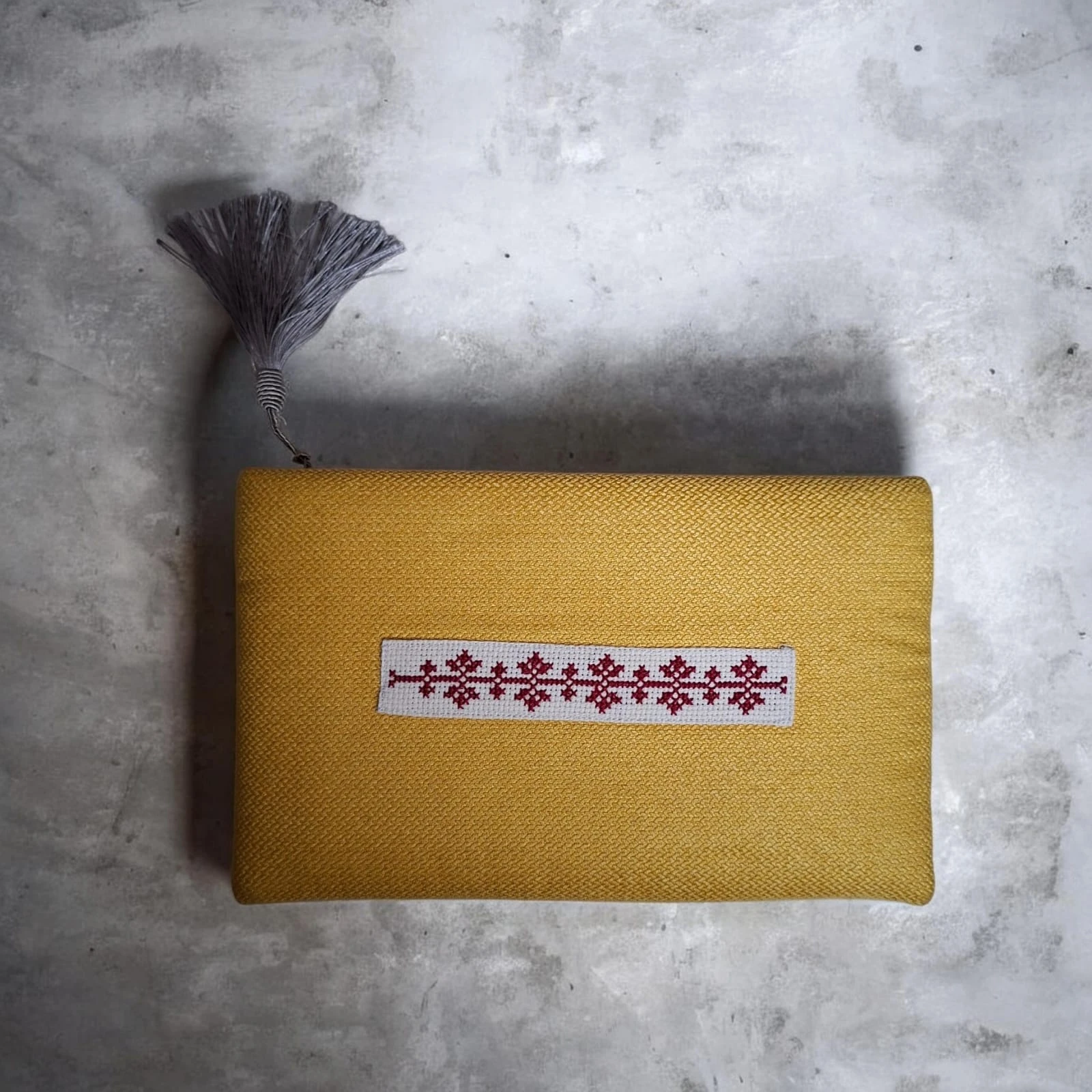 Elegant Clutch with a Modern Heritage Design