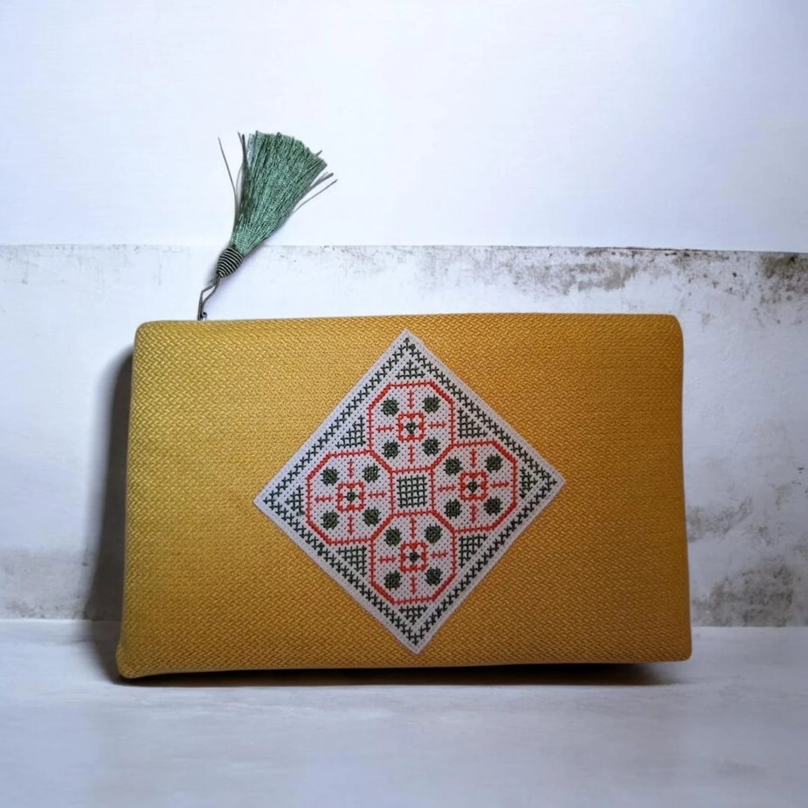 Elegant Clutch with a Modern Heritage Design
